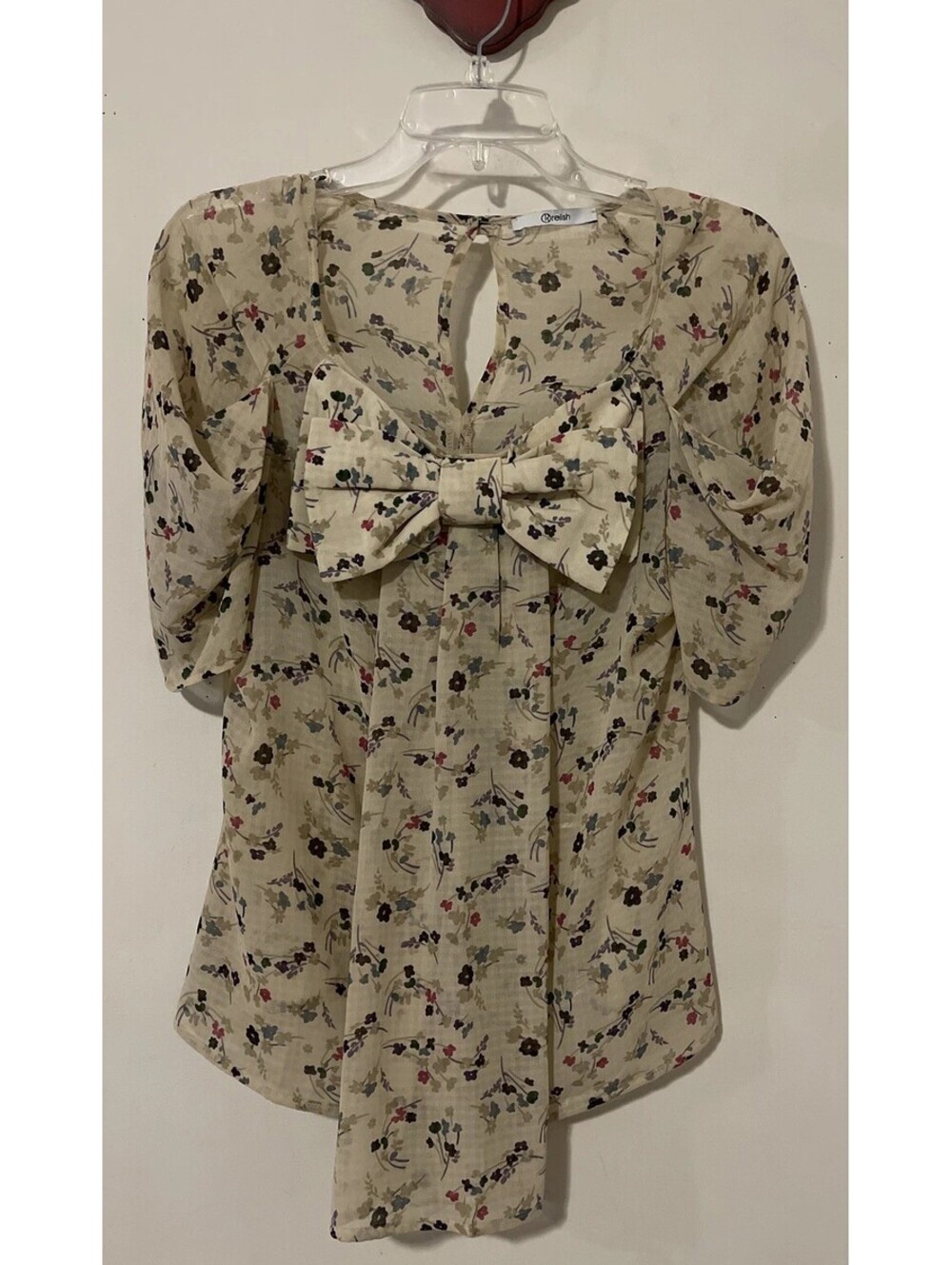 Relish Womens Medium Beige Floral Stylish Ruffled Accented Blouse! A5992